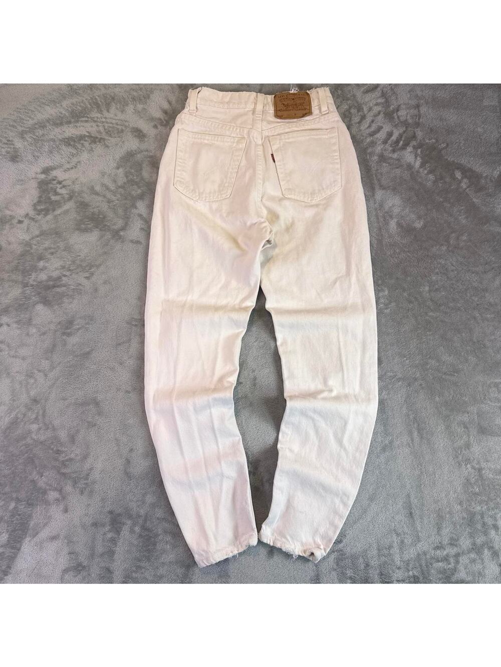 VTG Levi’s 512 Slim Fit Tapered Leg Jeans Women’s Size 5 Short White Raw Hem
